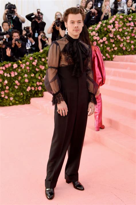 harry styles met gala gucci|harry styles gucci looks.